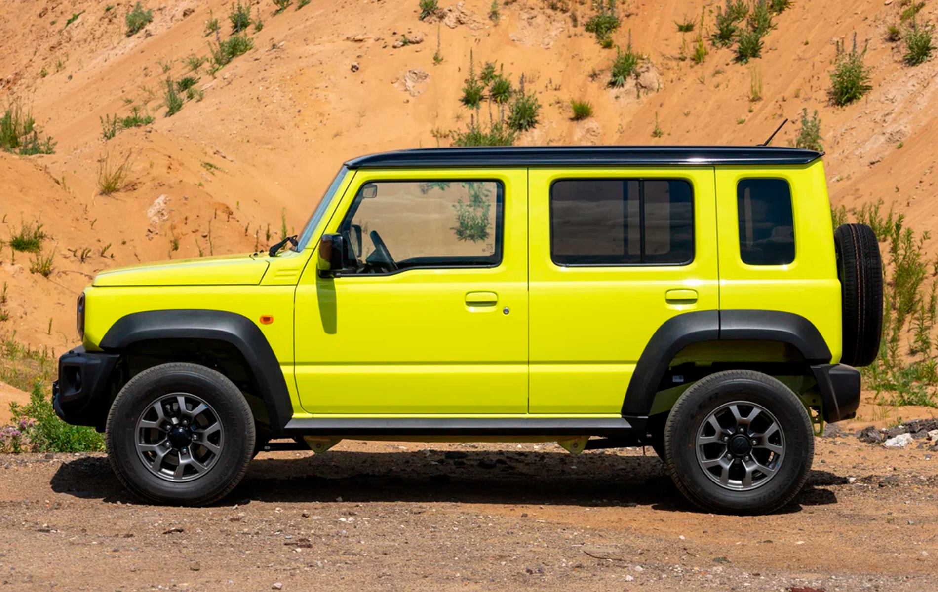 AG: предложение на { brand|capitalize }} Jimny 5-door