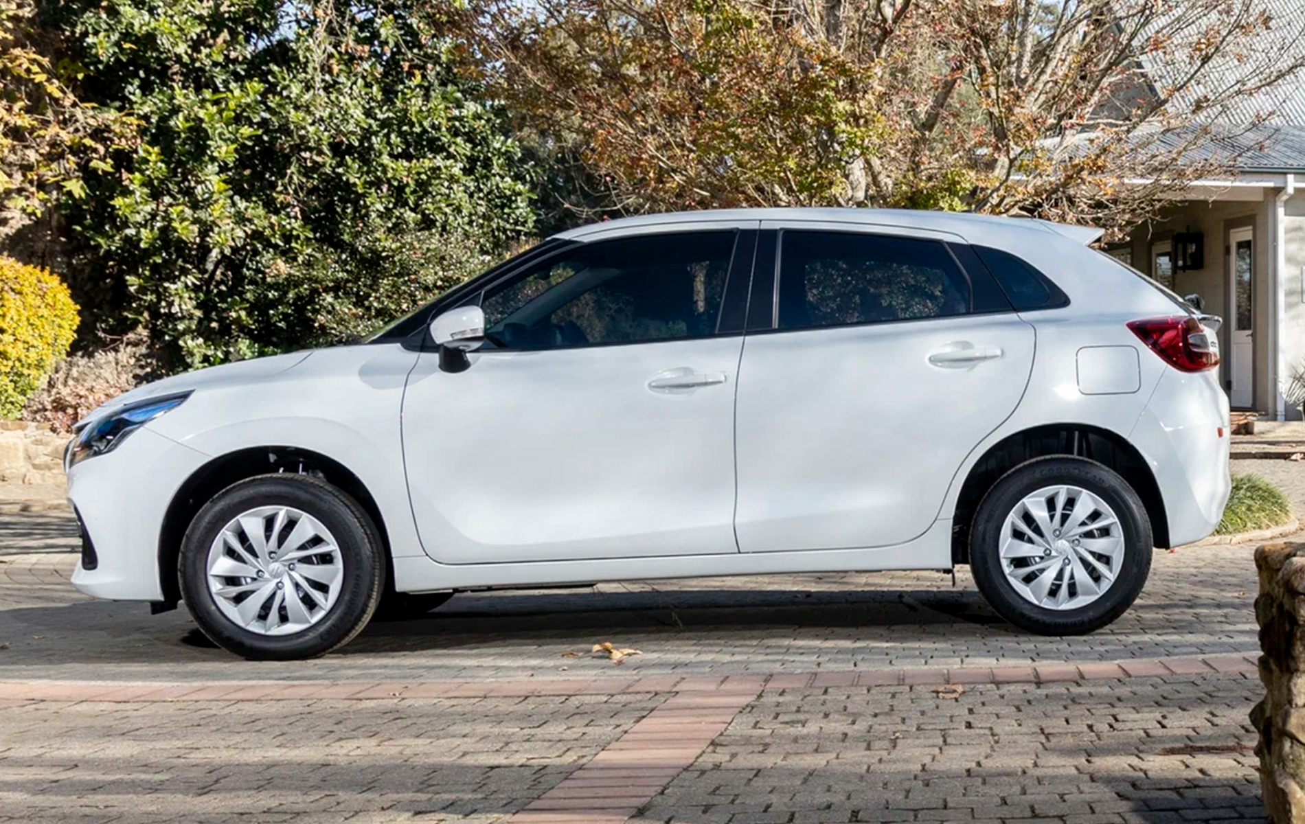 AG: предложение на { brand|capitalize }} Baleno