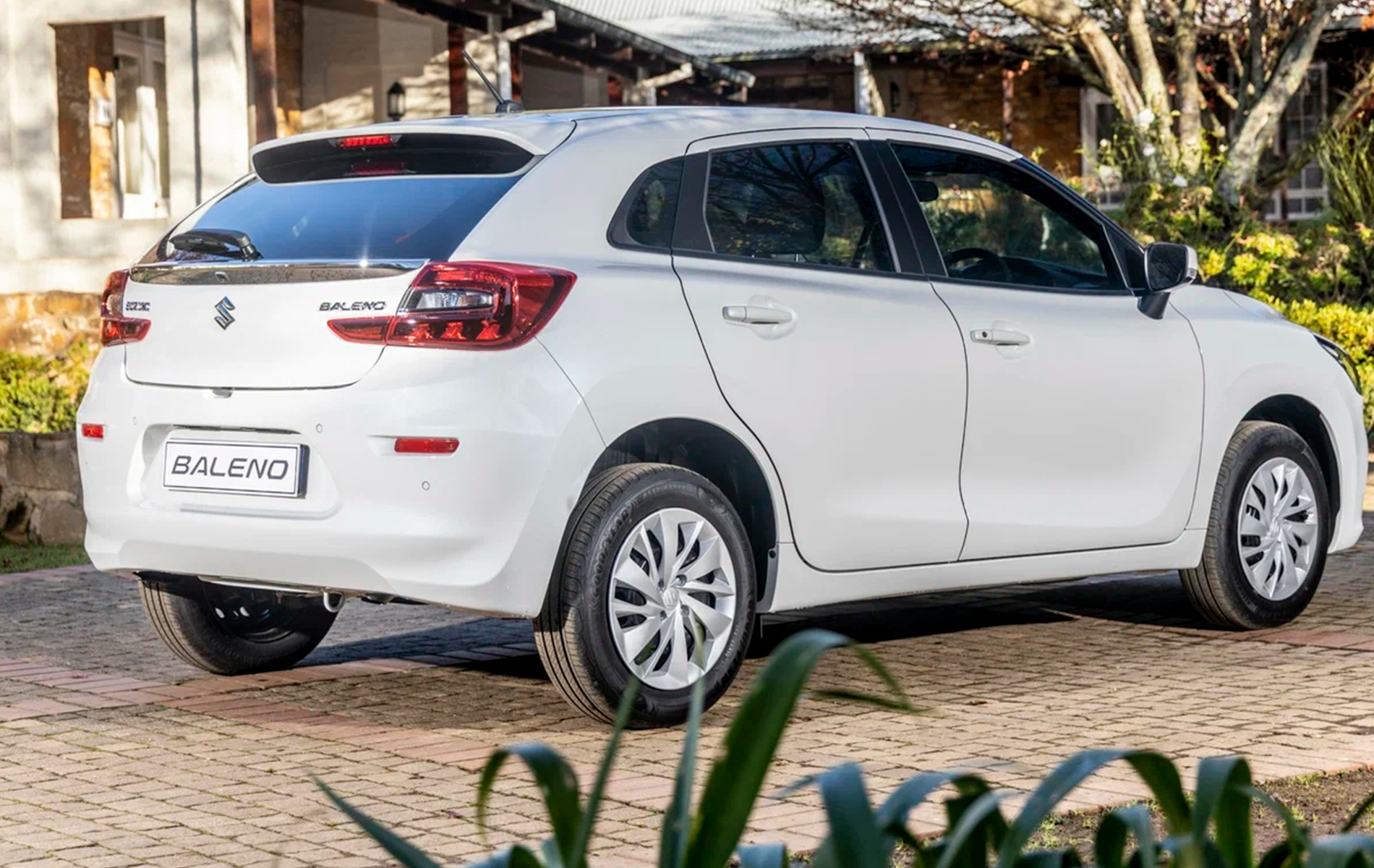 AG: предложение на { brand|capitalize }} Baleno