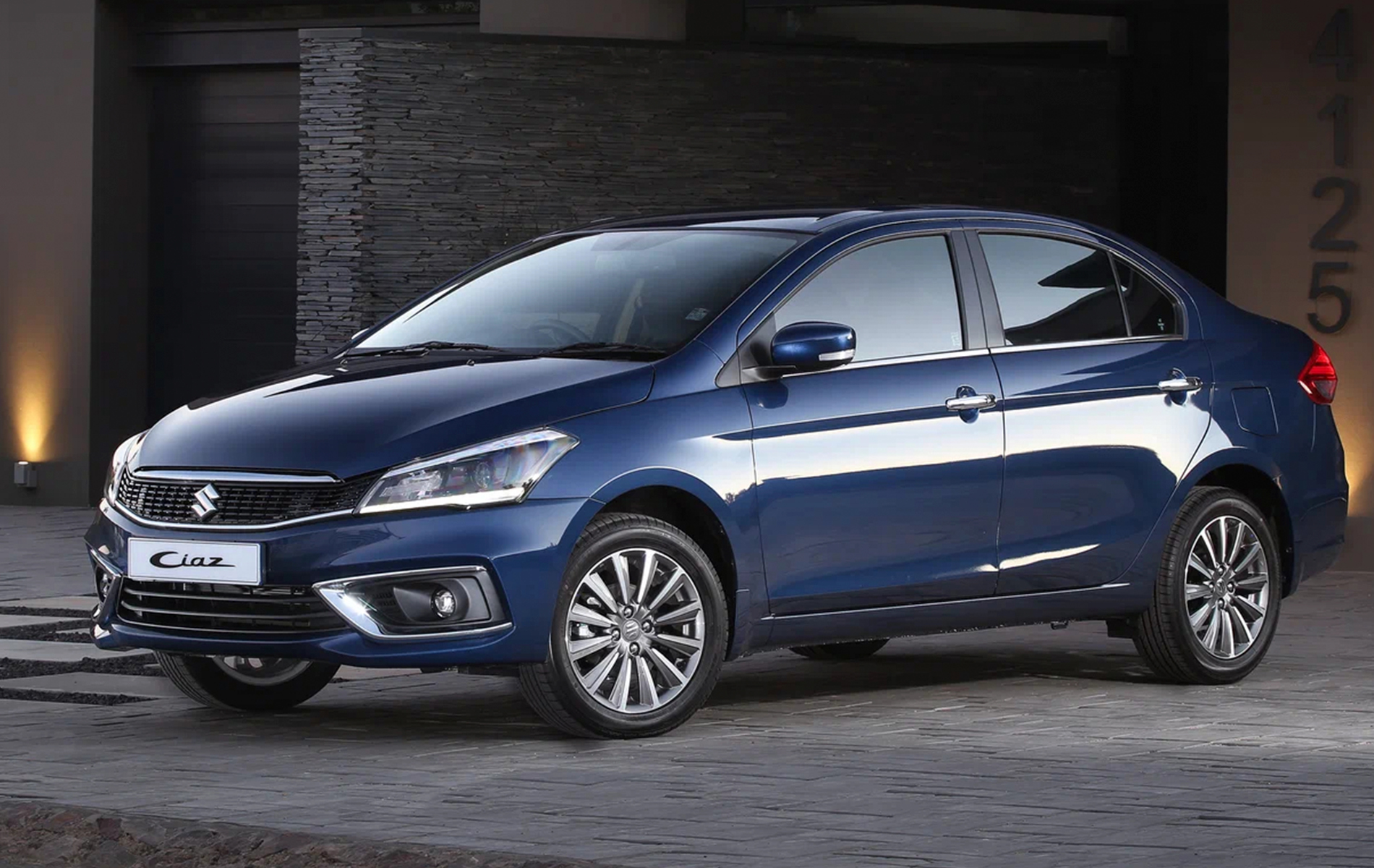 AG: предложение на { brand|capitalize }} Ciaz