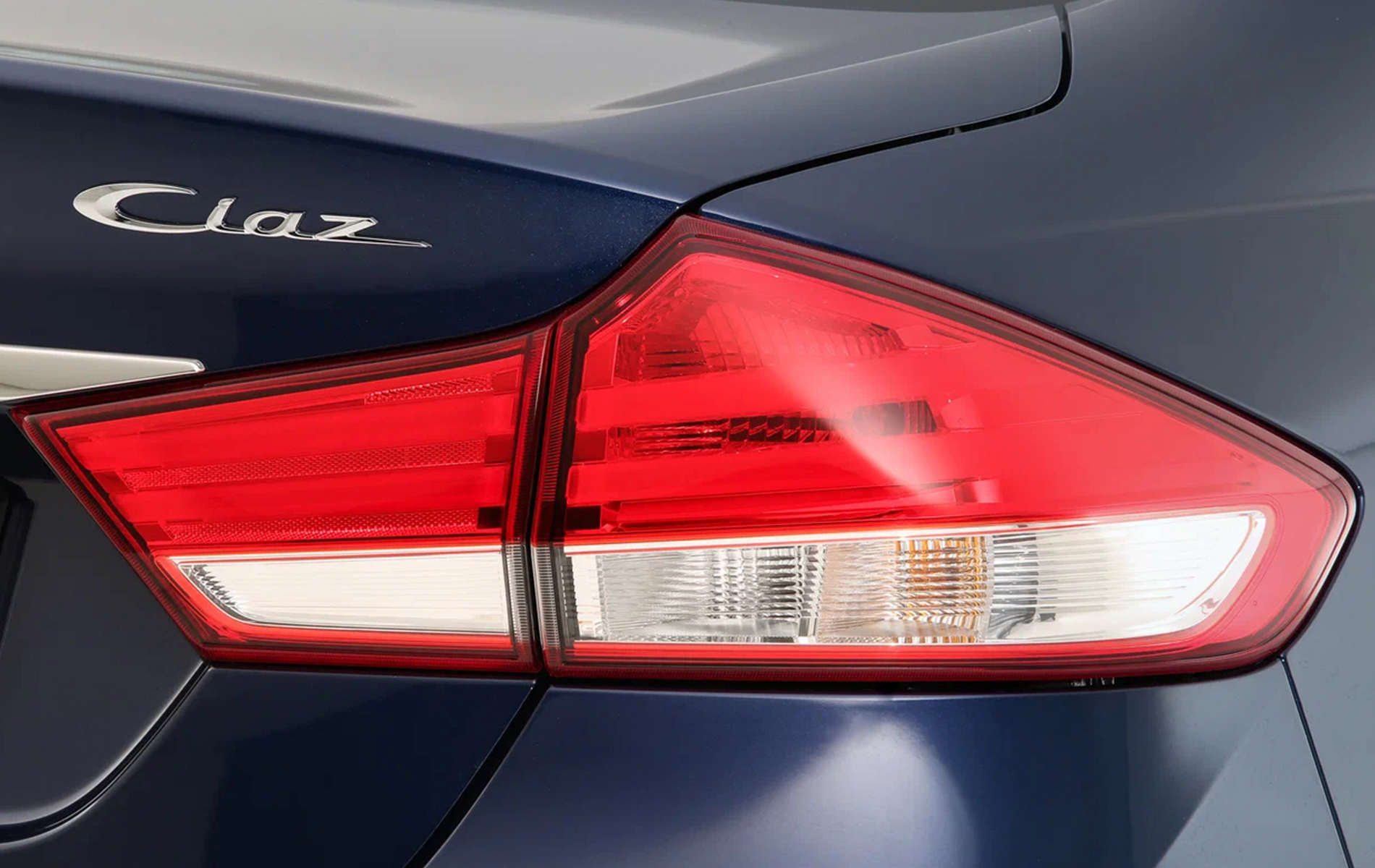 AG: предложение на { brand|capitalize }} Ciaz
