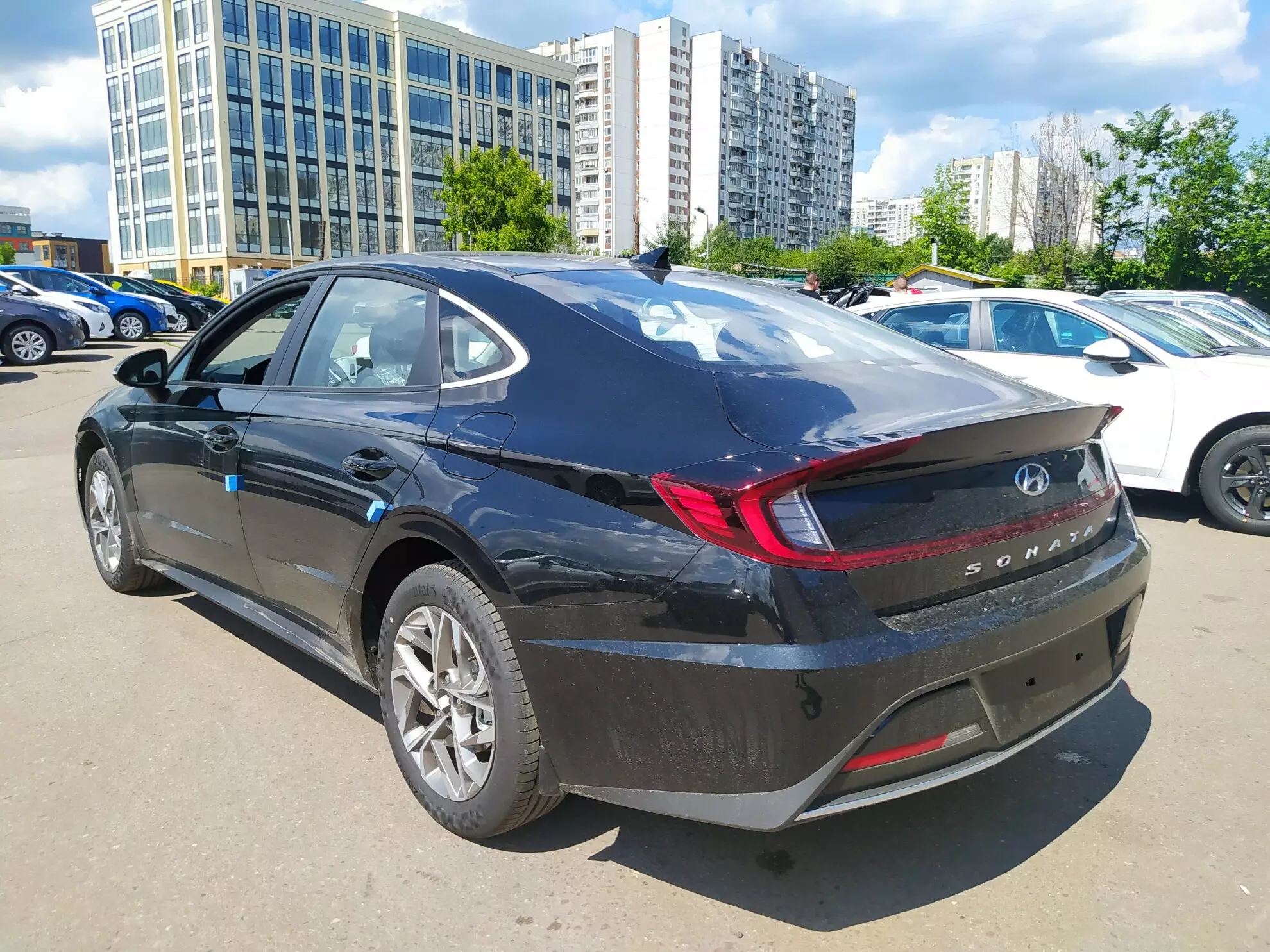 AG: предложение на { brand|capitalize }}