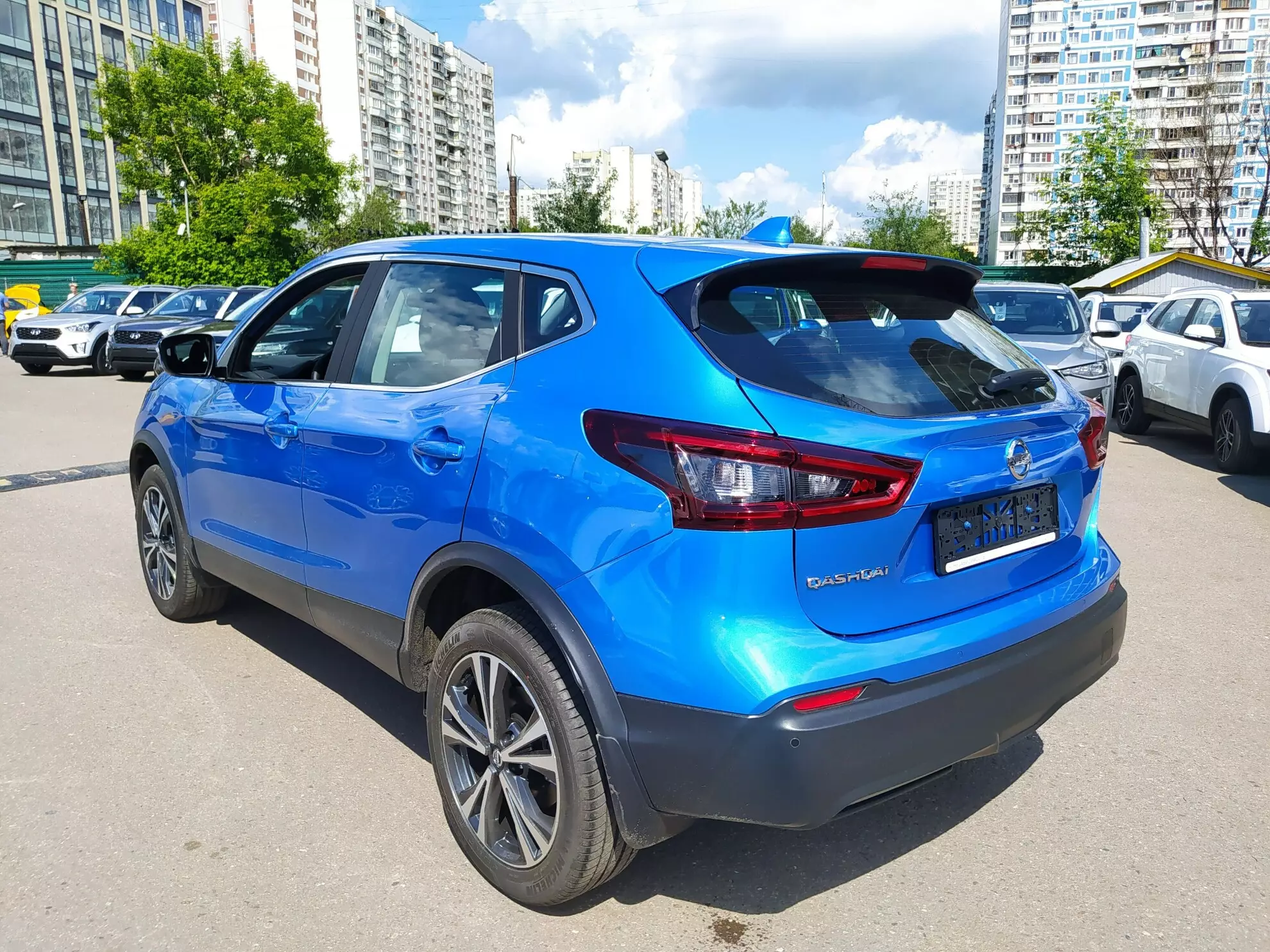 AG: предложение на { brand|capitalize }} Qashqai