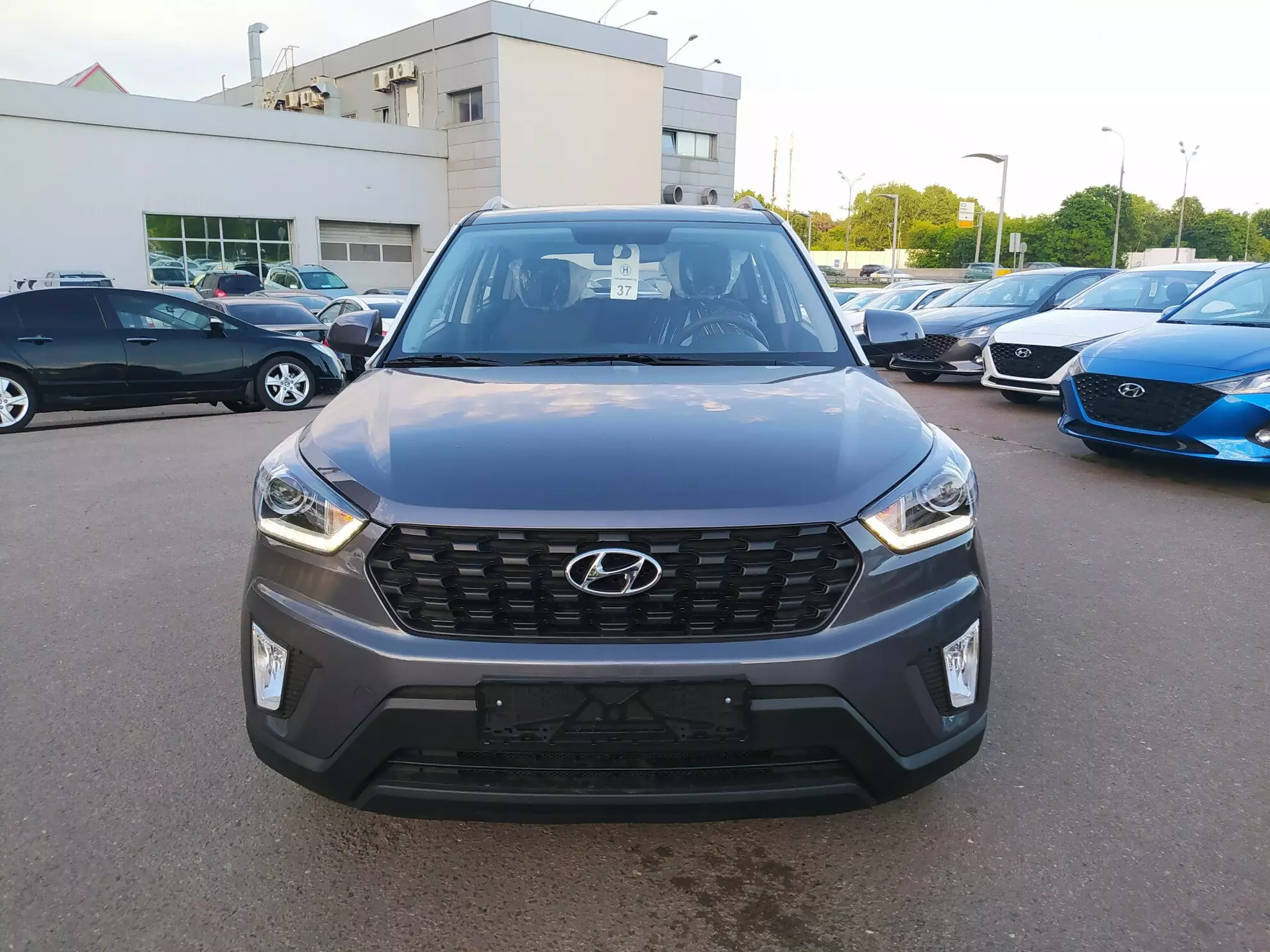 AG: предложение на { brand|capitalize }} Creta 2021