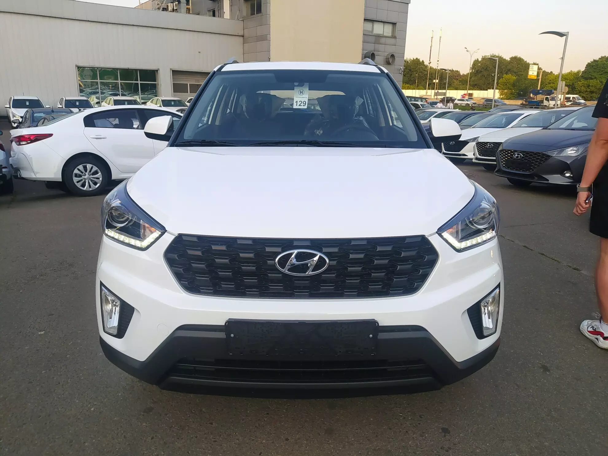AG: предложение на { brand|capitalize }} Creta 2021