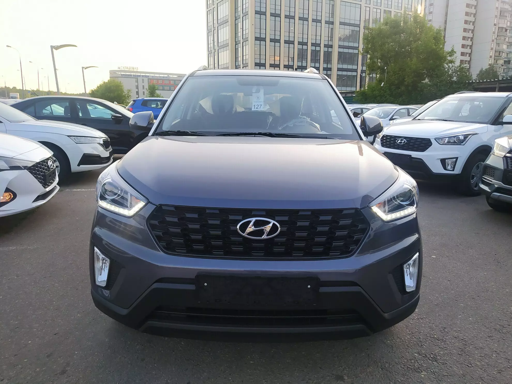AG: предложение на { brand|capitalize }} Creta 2021