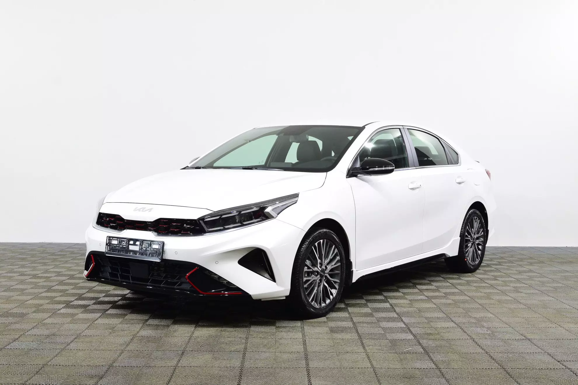 AG: предложение на { brand|capitalize }} Cerato