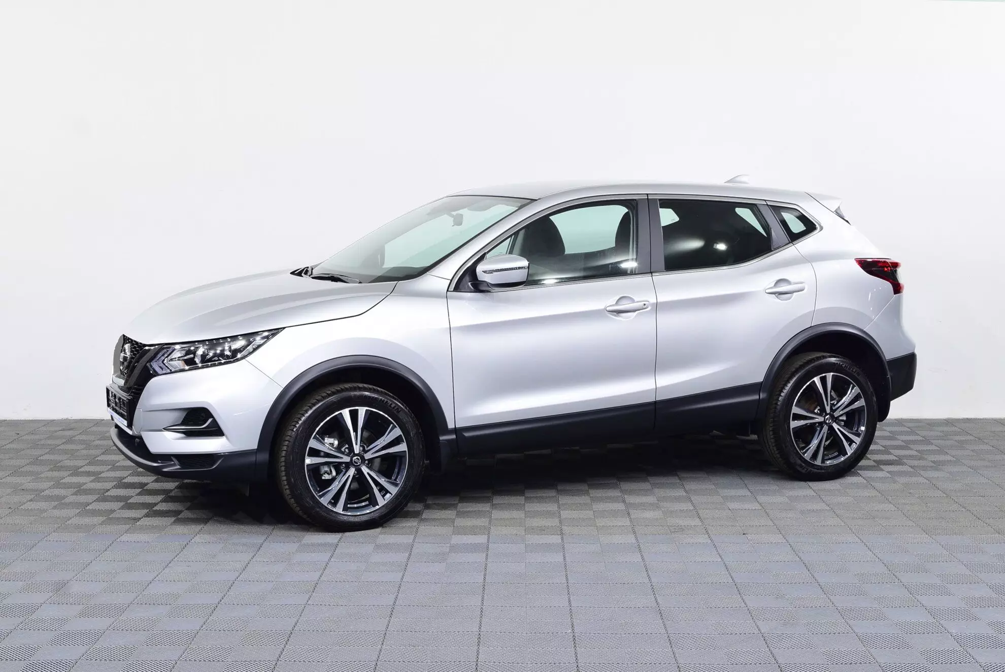 AG: предложение на { brand|capitalize }} Qashqai