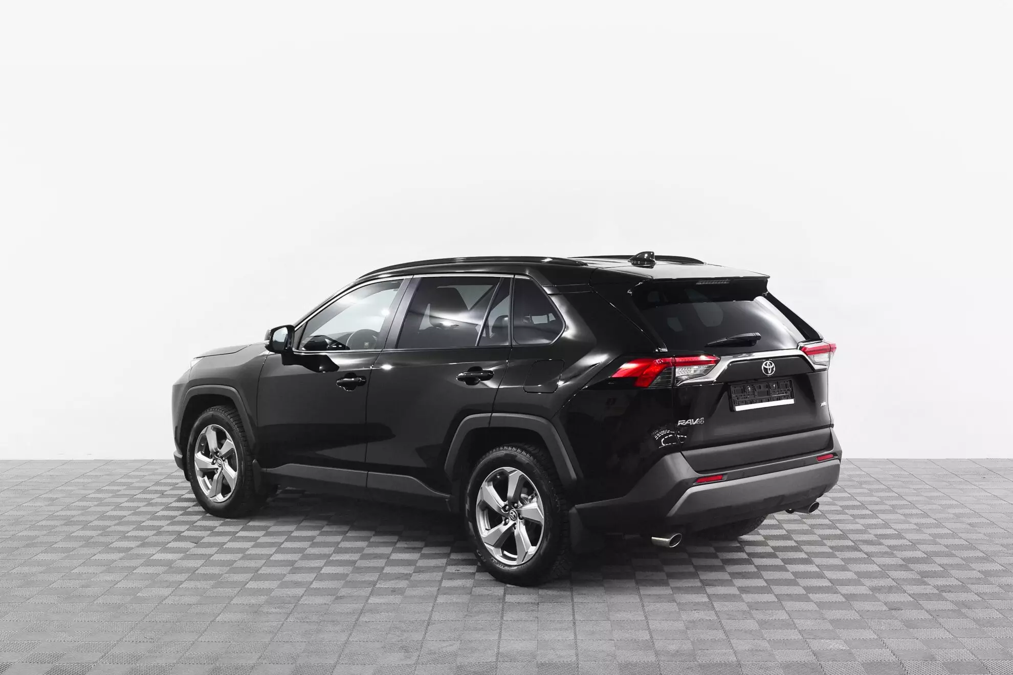 AG: предложение на { brand|capitalize }} Rav4