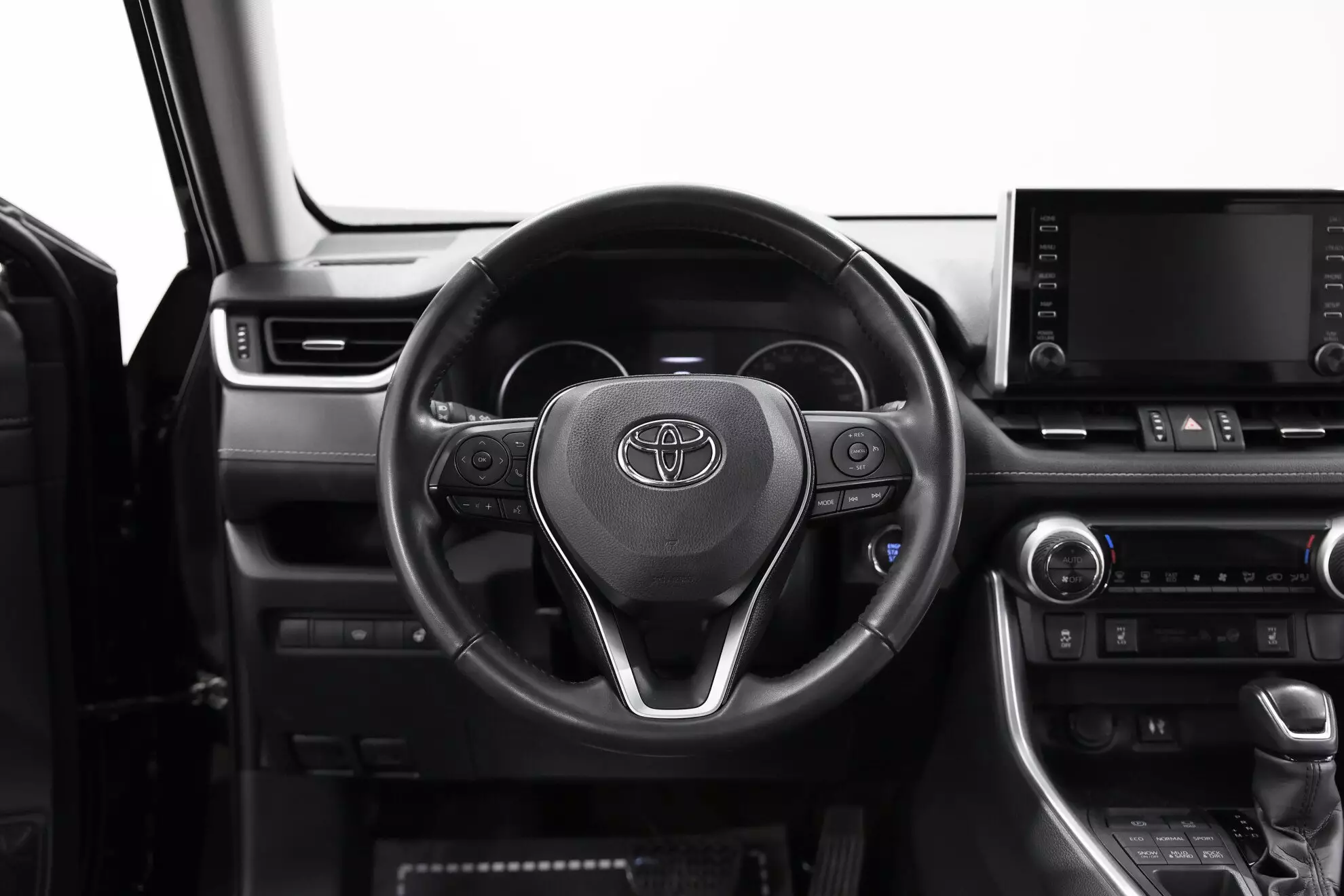AG: предложение на { brand|capitalize }} Rav4