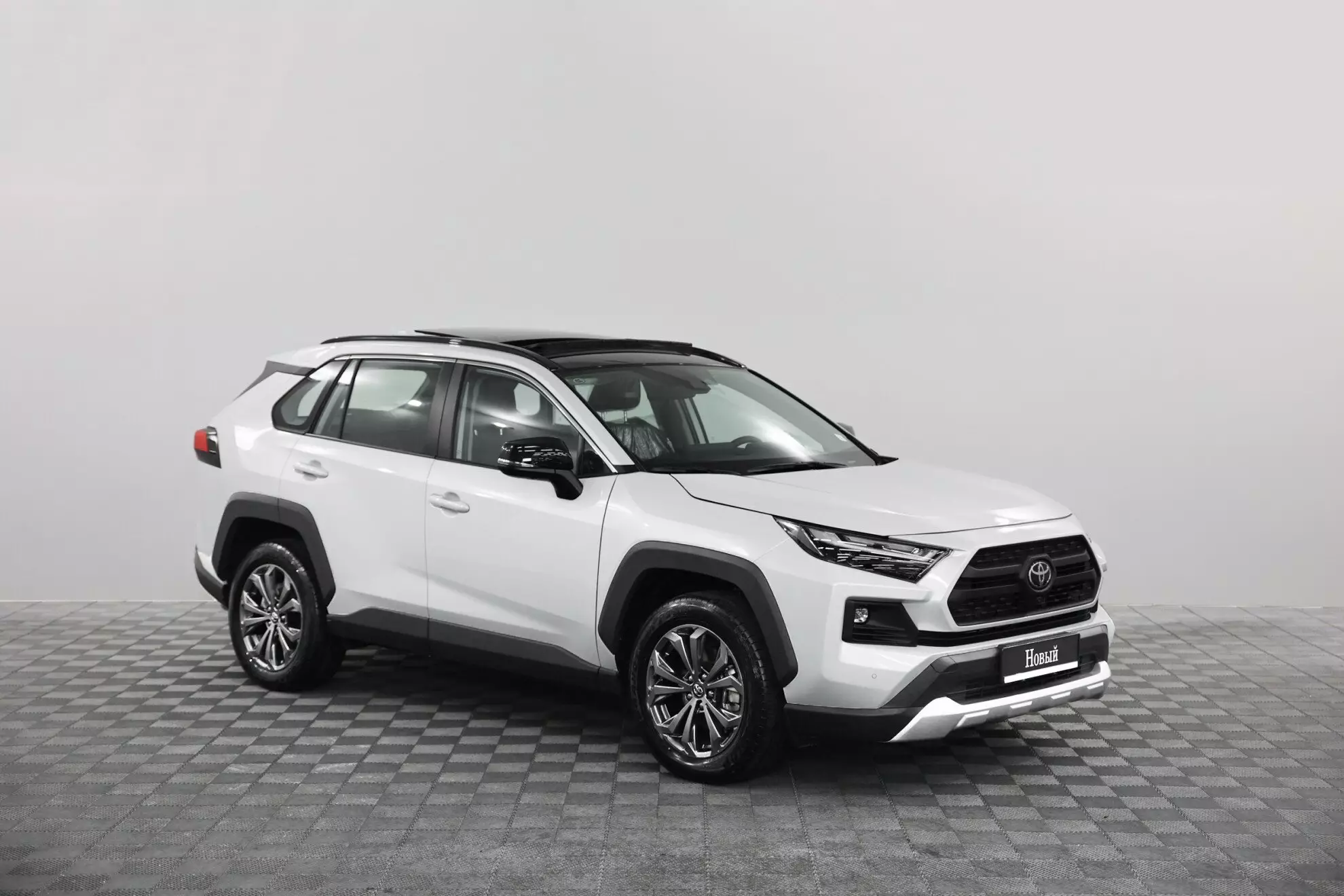 AG: предложение на { brand|capitalize }} Rav4