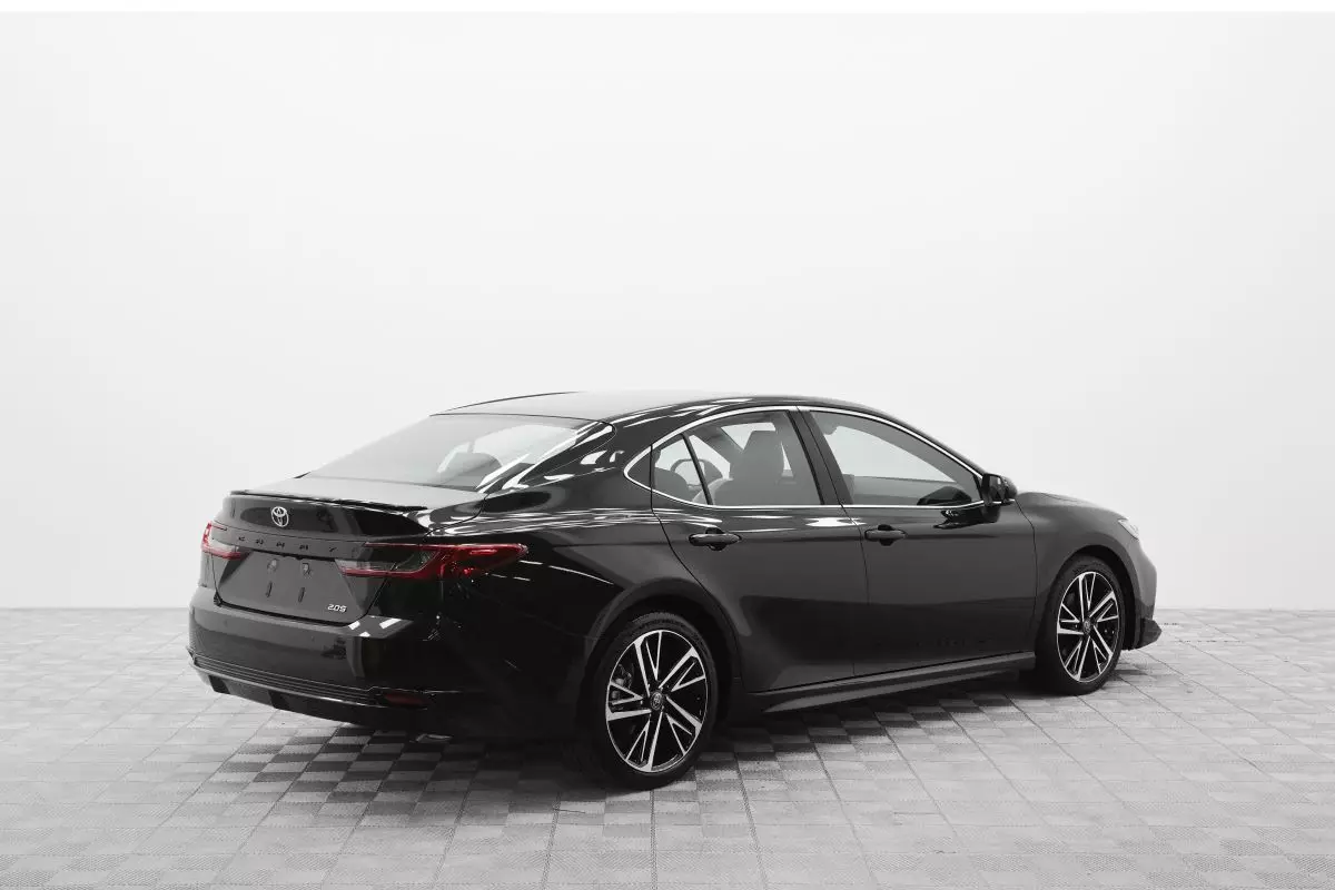 AG: предложение на { brand|capitalize }} Camry