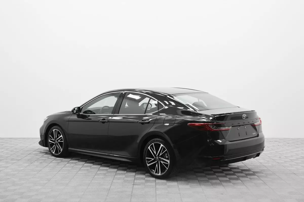 AG: предложение на { brand|capitalize }} Camry