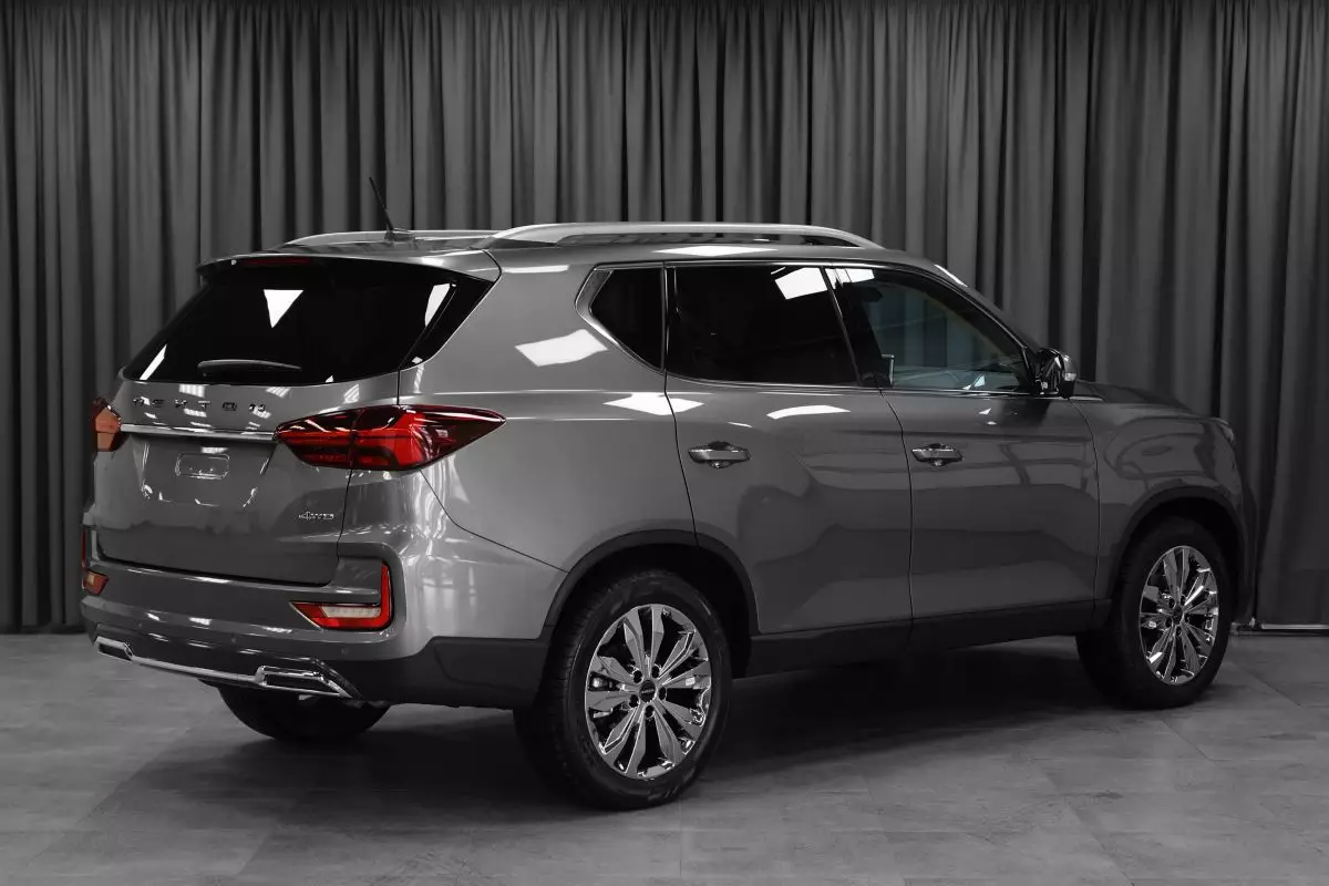 AG: предложение на { brand|capitalize }} Rexton
