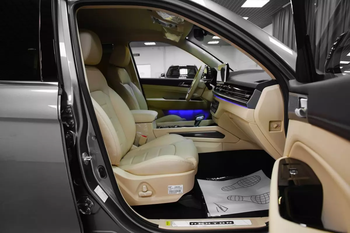 AG: предложение на { brand|capitalize }} Rexton