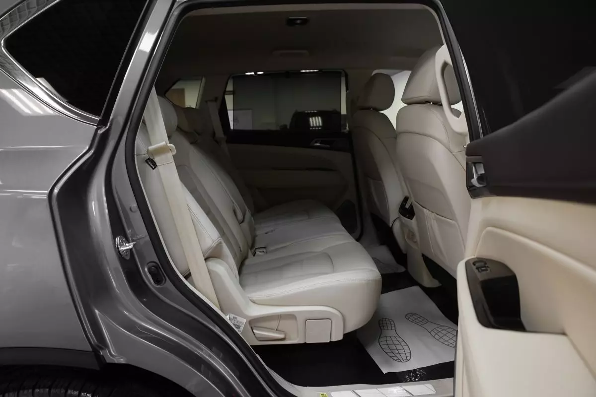 AG: предложение на { brand|capitalize }} Rexton