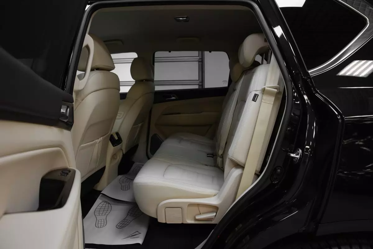AG: предложение на { brand|capitalize }} Rexton