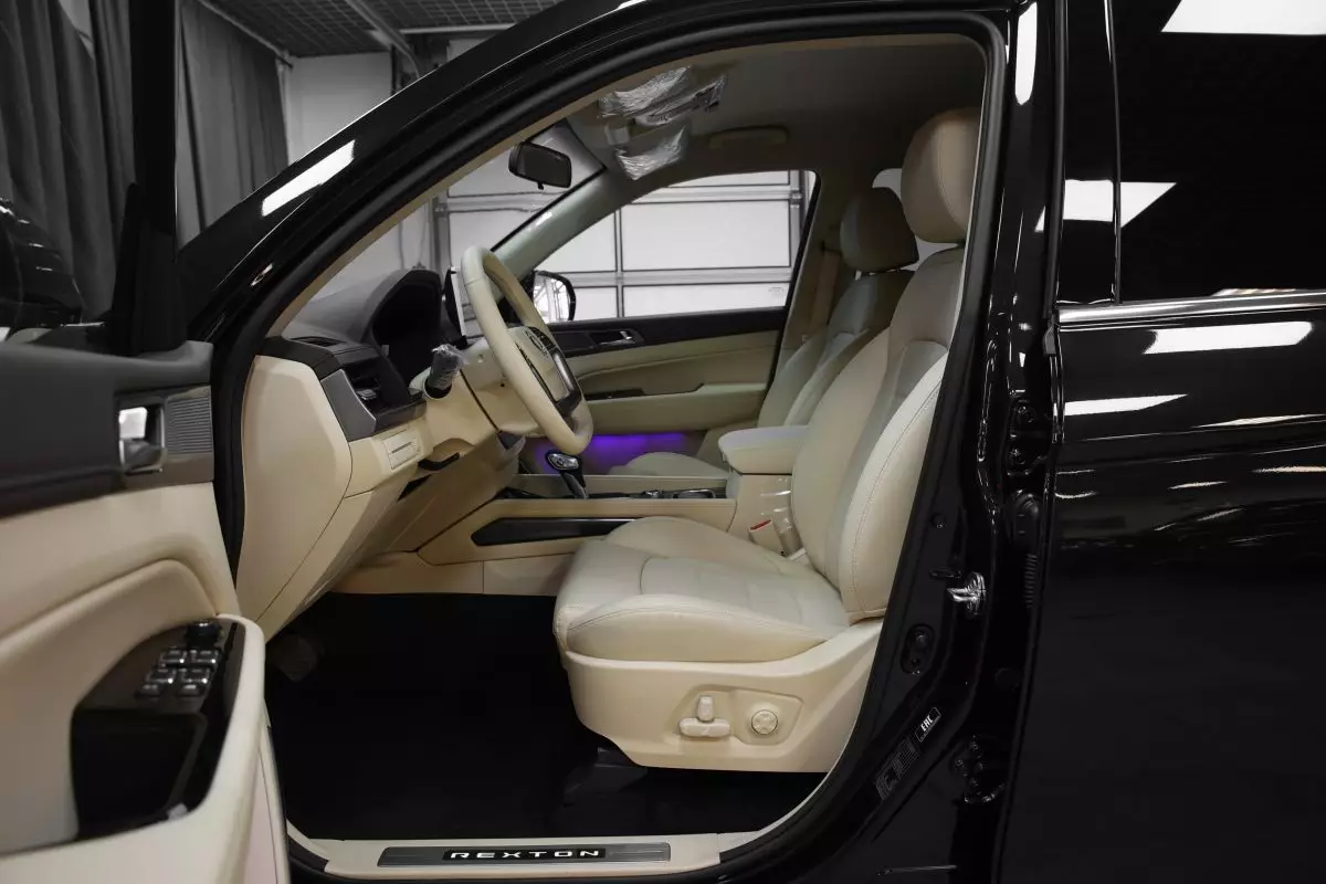 AG: предложение на { brand|capitalize }} Rexton