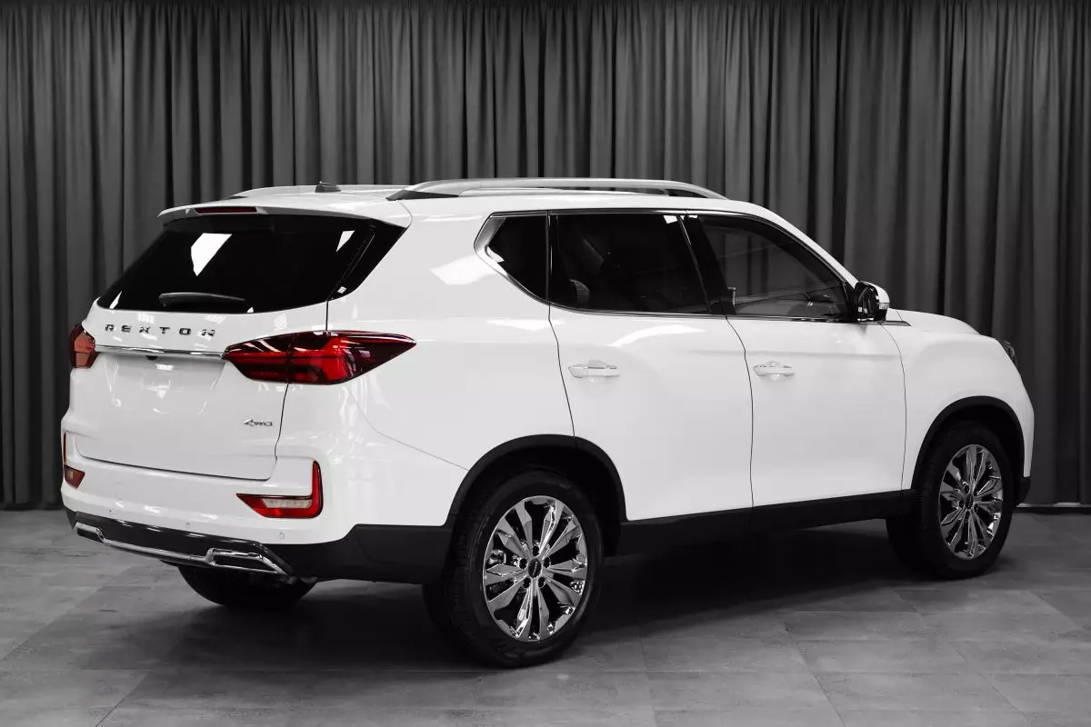 AG: предложение на { brand|capitalize }} Rexton