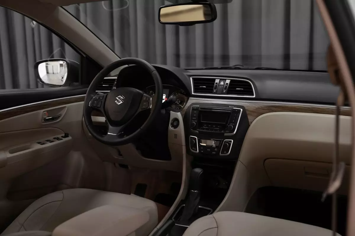AG: предложение на { brand|capitalize }} Ciaz