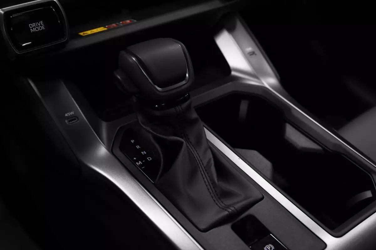 AG: предложение на { brand|capitalize }} Rav4 New