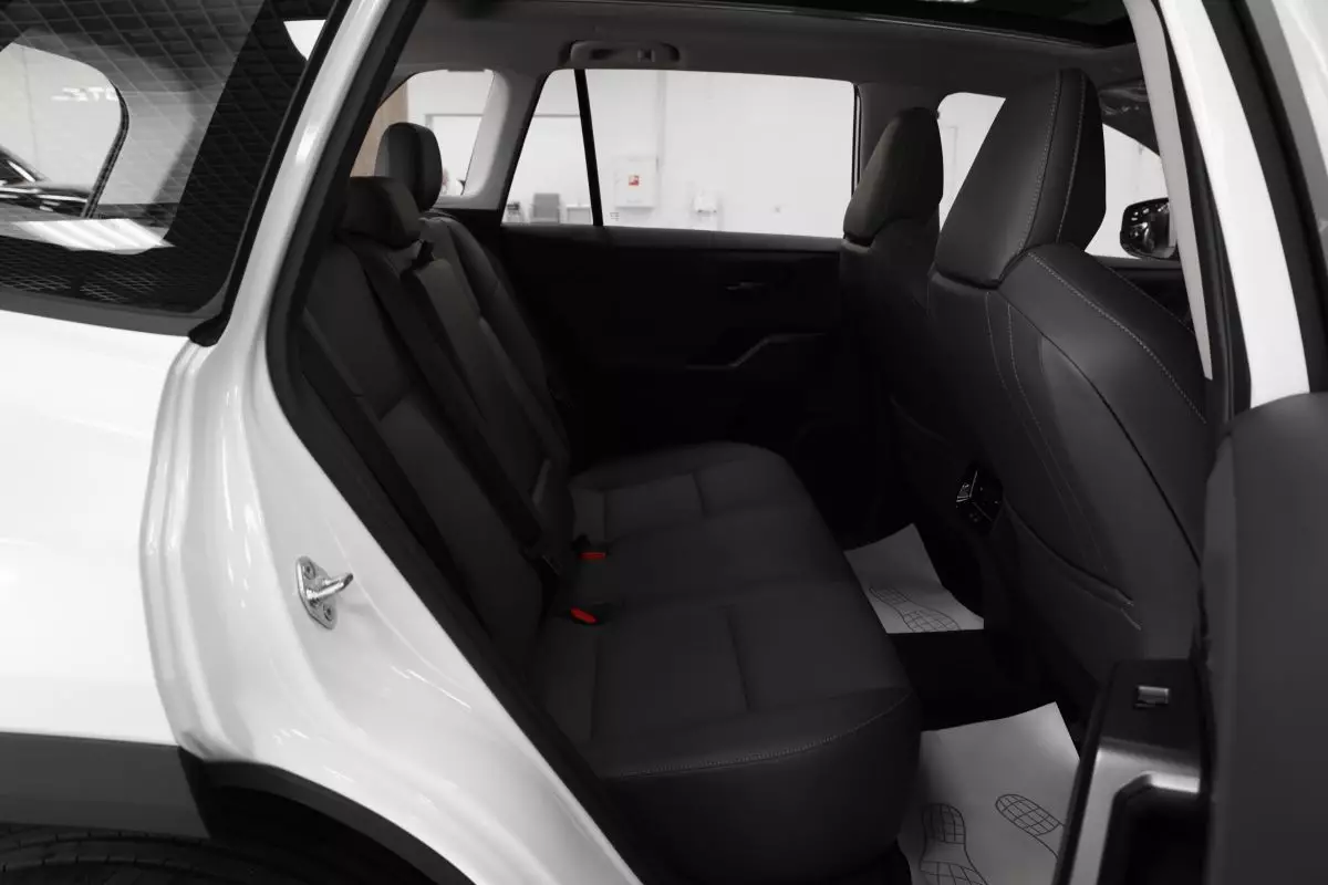 AG: предложение на { brand|capitalize }} Rav4 New