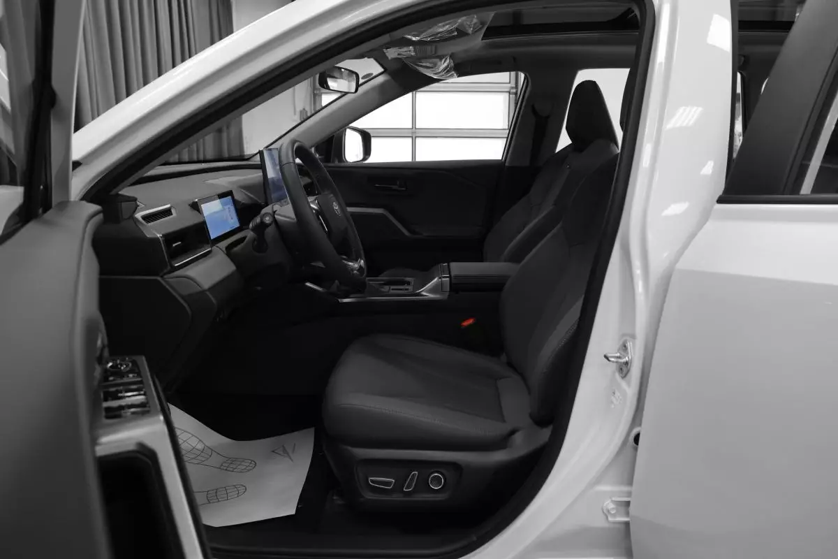 AG: предложение на { brand|capitalize }} Rav4 New
